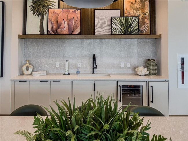 Building Photo - 1850 Falconhurst Ln