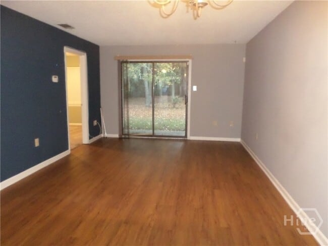 Building Photo - 29 Colony Park Dr