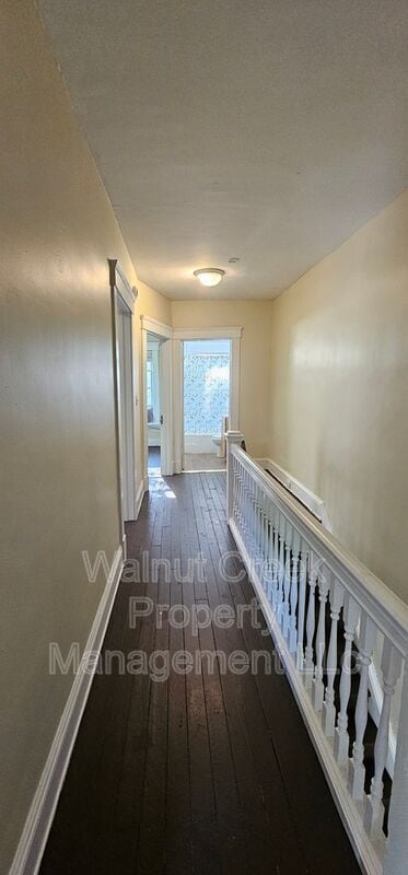 Building Photo - 1280-1280 Marlowe Ave