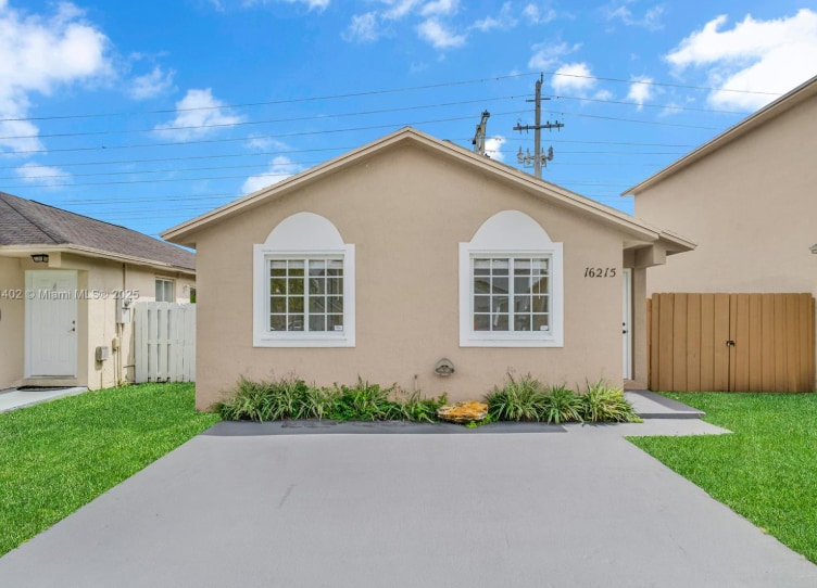 Primary Photo - 16215 SW 137th Ct