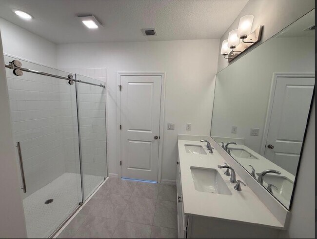 Building Photo - 3757 SW Port St Lucie Blvd
