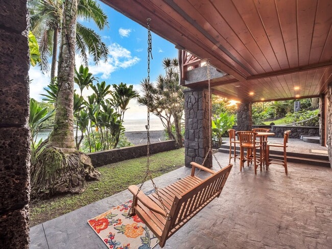 Building Photo - Oceanfront Estate: The Honolii Hale