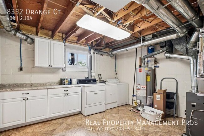 Building Photo - 8352 Orange Ct