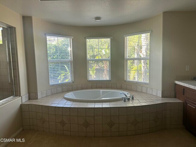 Building Photo - 3073 Heavenly Ridge St