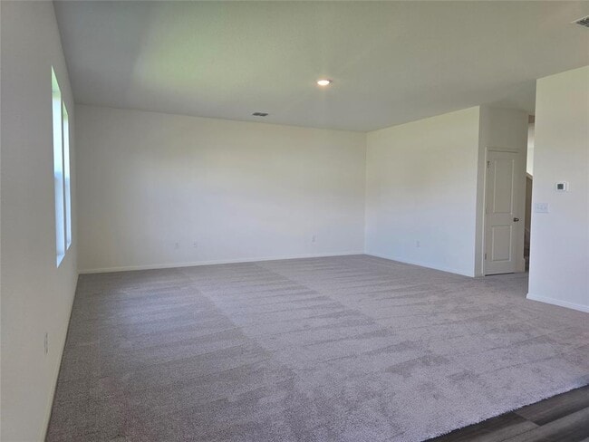Building Photo - 121 Blazilmar Ln