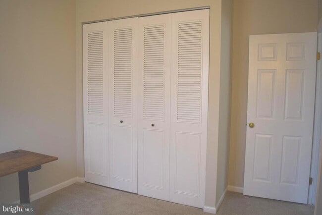 Building Photo - 1549 Autumn Ridge Cir