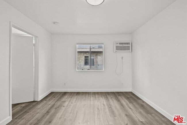 Building Photo - 14333 Haynes St