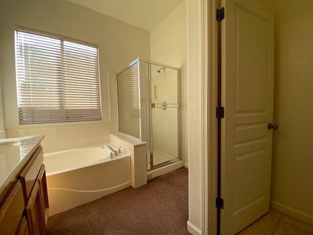 Building Photo - Charming 5 bedroom 2.5 bathroom home located in Natomas!