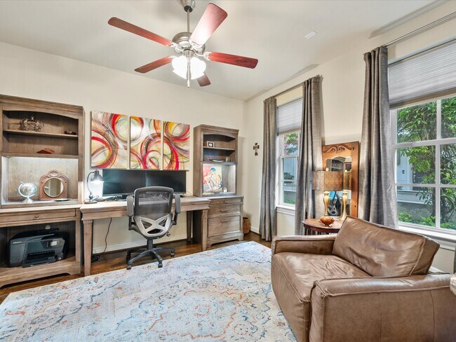 Building Photo - 249 E 27th St