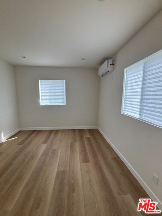 Building Photo - 800 E 83rd St