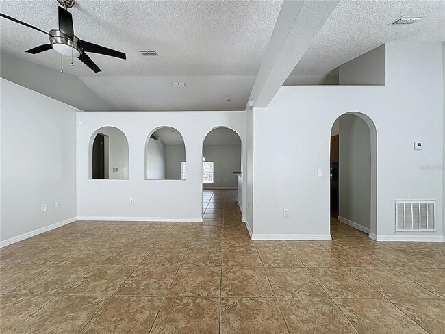 Building Photo - 413 Mulberry Ct