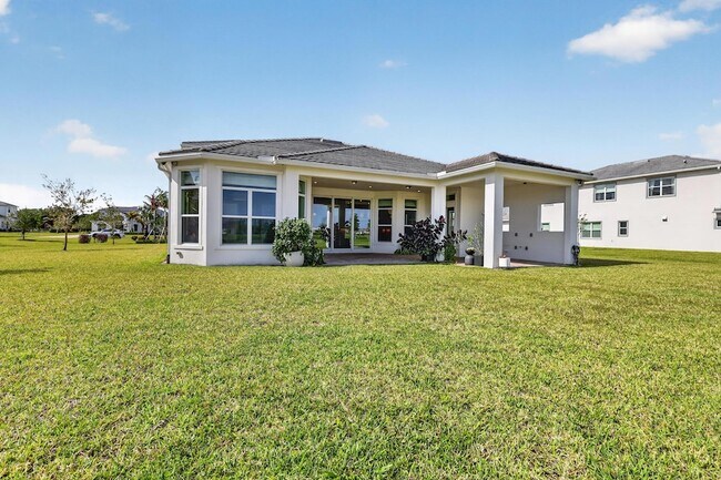 Building Photo - 20160 SE Bridgewater Dr