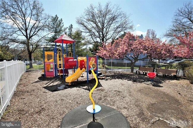 Building Photo - 1016 Aspen Dr