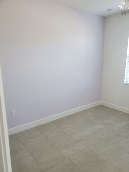 Building Photo - 11681 SW Oceanus Blvd