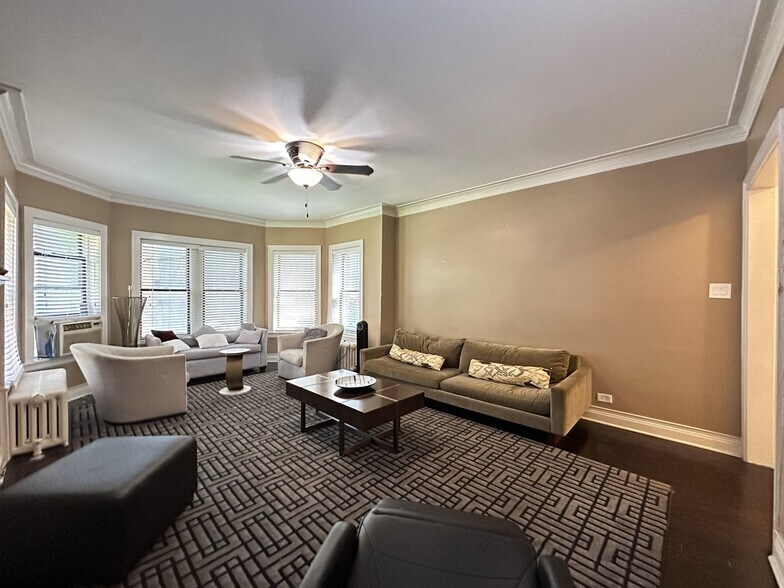 Building Photo - 6424 N Magnolia Ave