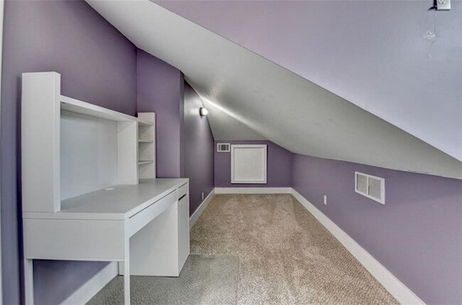Building Photo - 309 S Columbia Dr