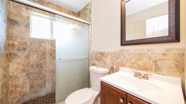 Building Photo - 592 NE 150th St