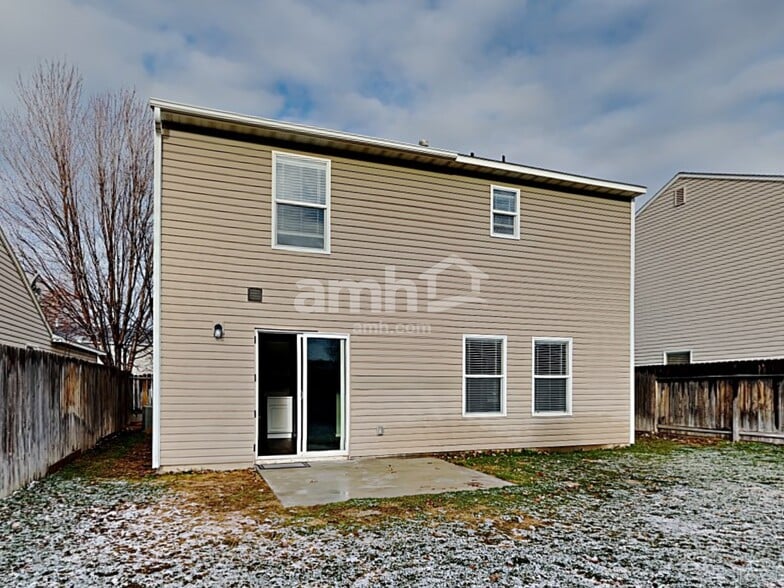 Building Photo - 6384 S White Cliff Ave