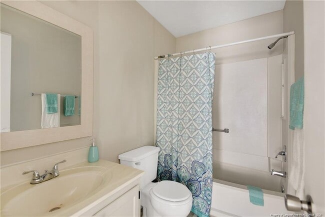 Building Photo - 5940 Laguna Dr