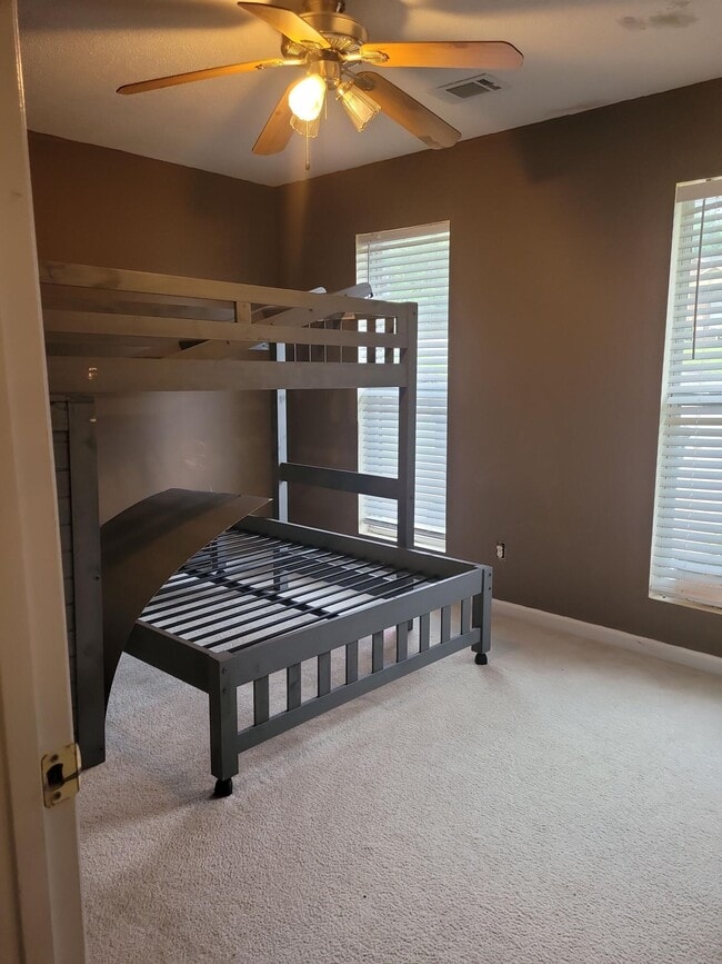 Building Photo - 1012 Cedarview Cir