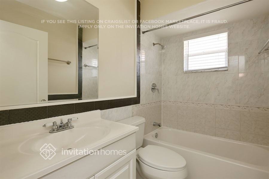 Building Photo - 11255 SW 143rd Ct