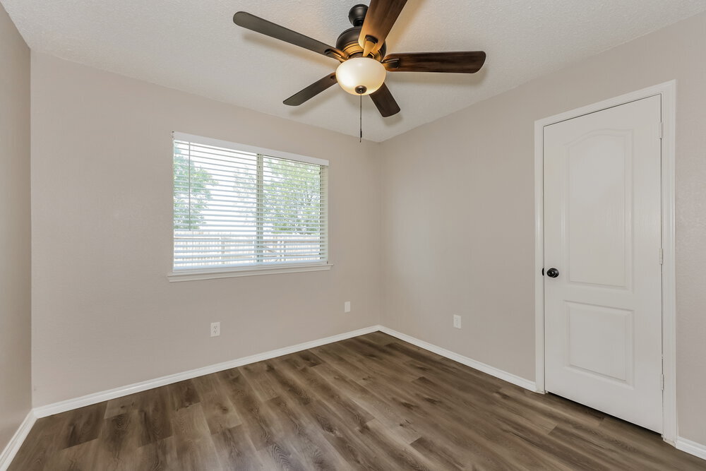 Building Photo - 5904 Heatherglen Terrace