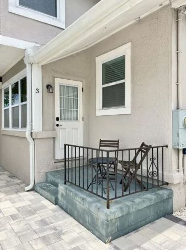 Building Photo - 7700 Boca Ciega Dr