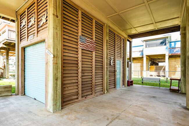 Building Photo - 820 Sandollar-SI ID1351282P