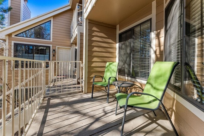 Building Photo - Updated 1 BDR with loft in Gunbarrel