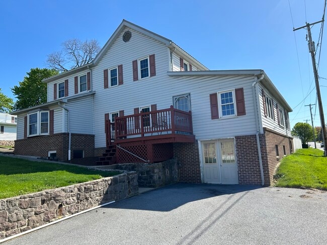 Building Photo - 245 Fetterville Rd