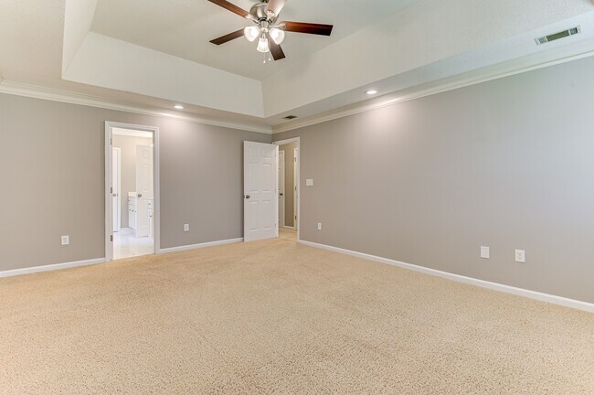 Building Photo - 208 Stonington Dr