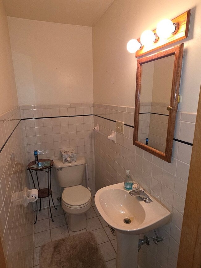 Building Photo - Furnished Mid-term Rental