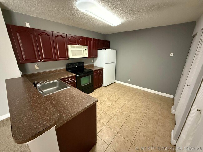 Building Photo - 5821 Riverside Dr