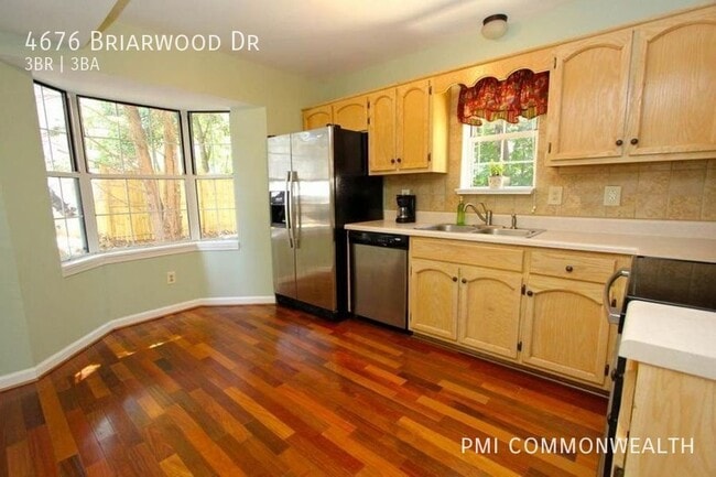 Building Photo - 4676 Briarwood Dr