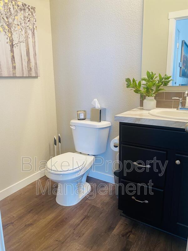 Building Photo - 5929 S Boddington Ln