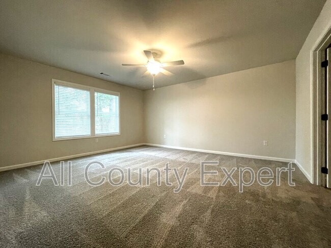 Building Photo - 414 Fox Crk Dr