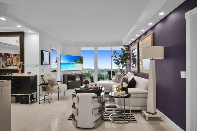 Building Photo - 4775 Collins Ave