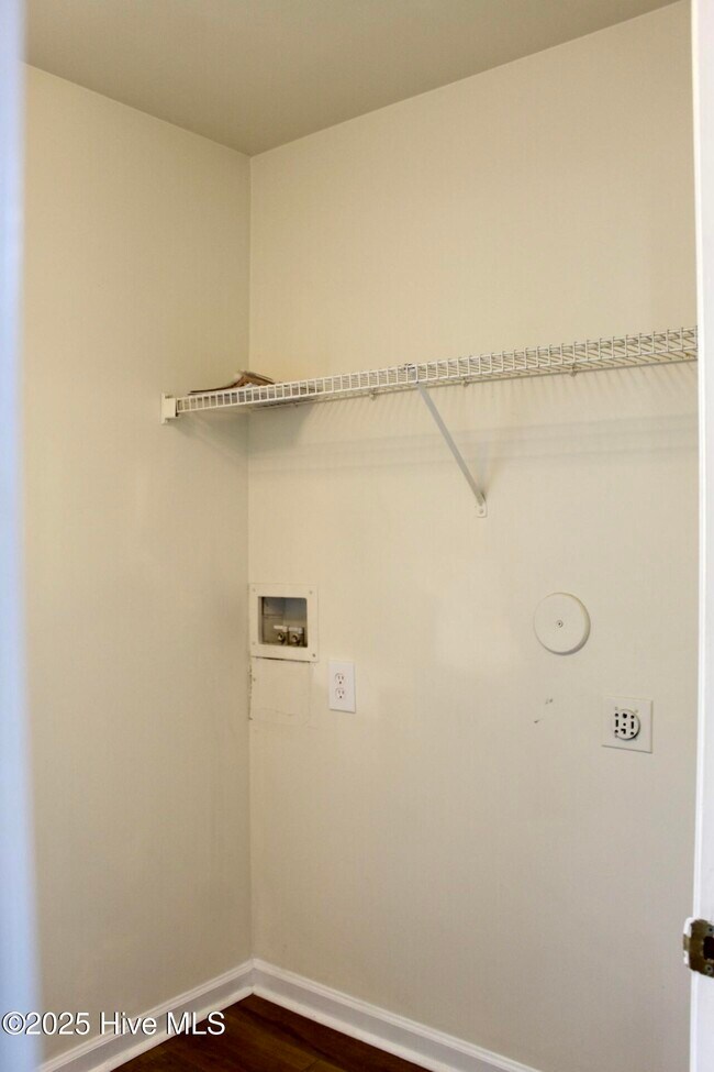 Building Photo - 1504 Amhearst Ct