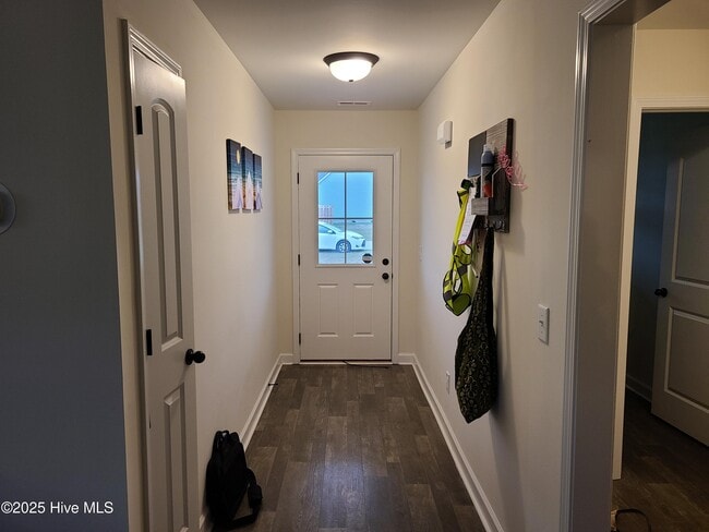 Building Photo - 600 Osprey Landing Dr