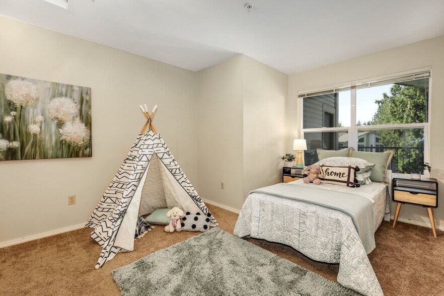 Building Photo - 2001 120th Pl SE