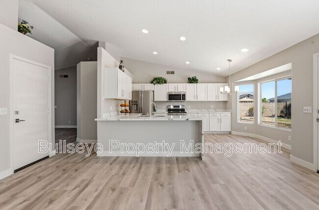 Building Photo - 2163 S Tucana Ln