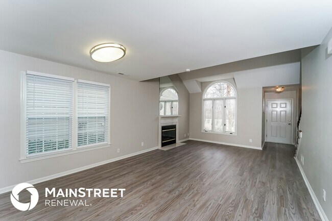 Building Photo - 4303 Bay Pointe Dr