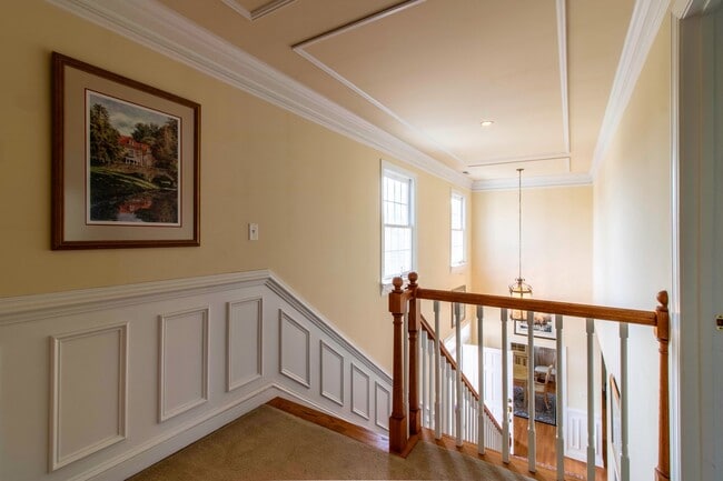 Building Photo - SHORT TERM - FURNISHED OR UNFURNISHED - SINGLE FAMILY - RBYCC