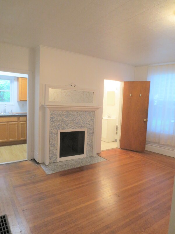 Building Photo - 5704 Darlington Rd