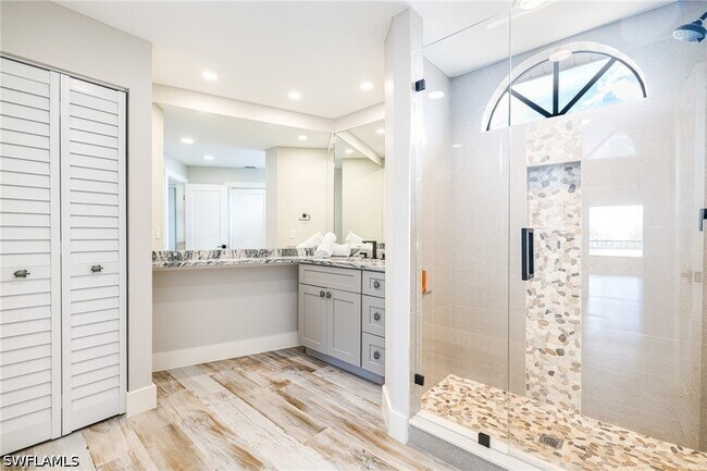 Building Photo - 1911 SE 32nd Terrace