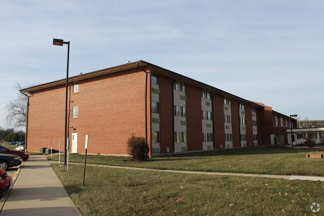 O'Fallon Senior Apartments - O'Fallon, IL | Apartment Finder