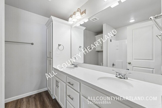 Building Photo - 12010 Rush St