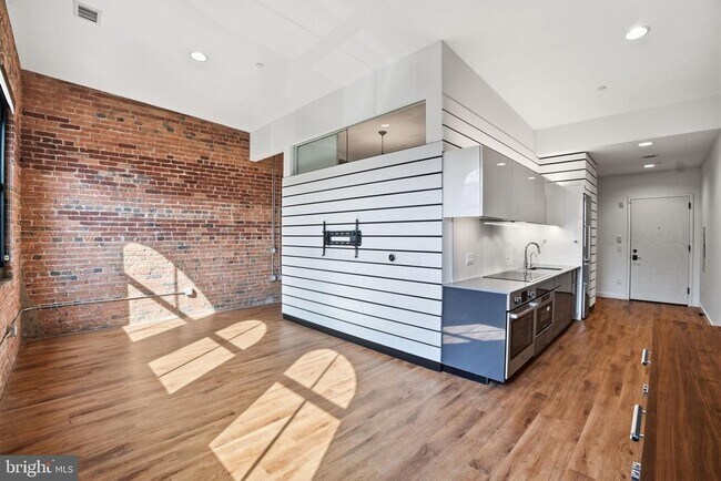Building Photo - 57 N St NW