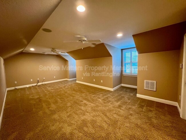 Building Photo - 2926 Greystone Dr