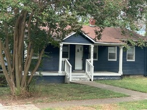 Building Photo - 1804 Overton St